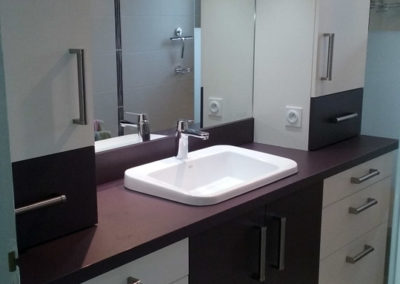 Meuble de salle de bain sur-mesure - Ebénisterie Monard